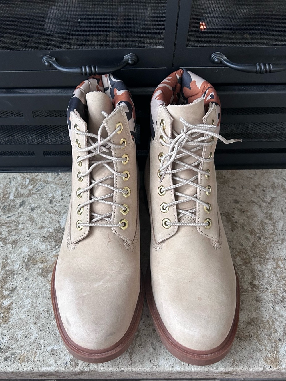 Timberland 6" Premium Boots – Light Beige Nubuck/Orange Camo - Picture 3 of 7